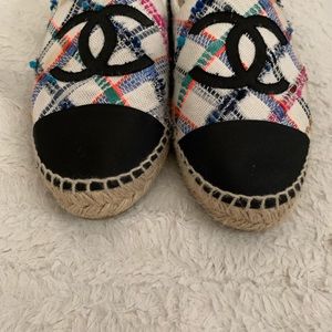 CHANEL SHOES 💵💸 NO BOX OR RECEIPT 100 AUTHETIC.